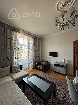 Kirayə verilir 3 otaqlı köhnə tikili 75 m²