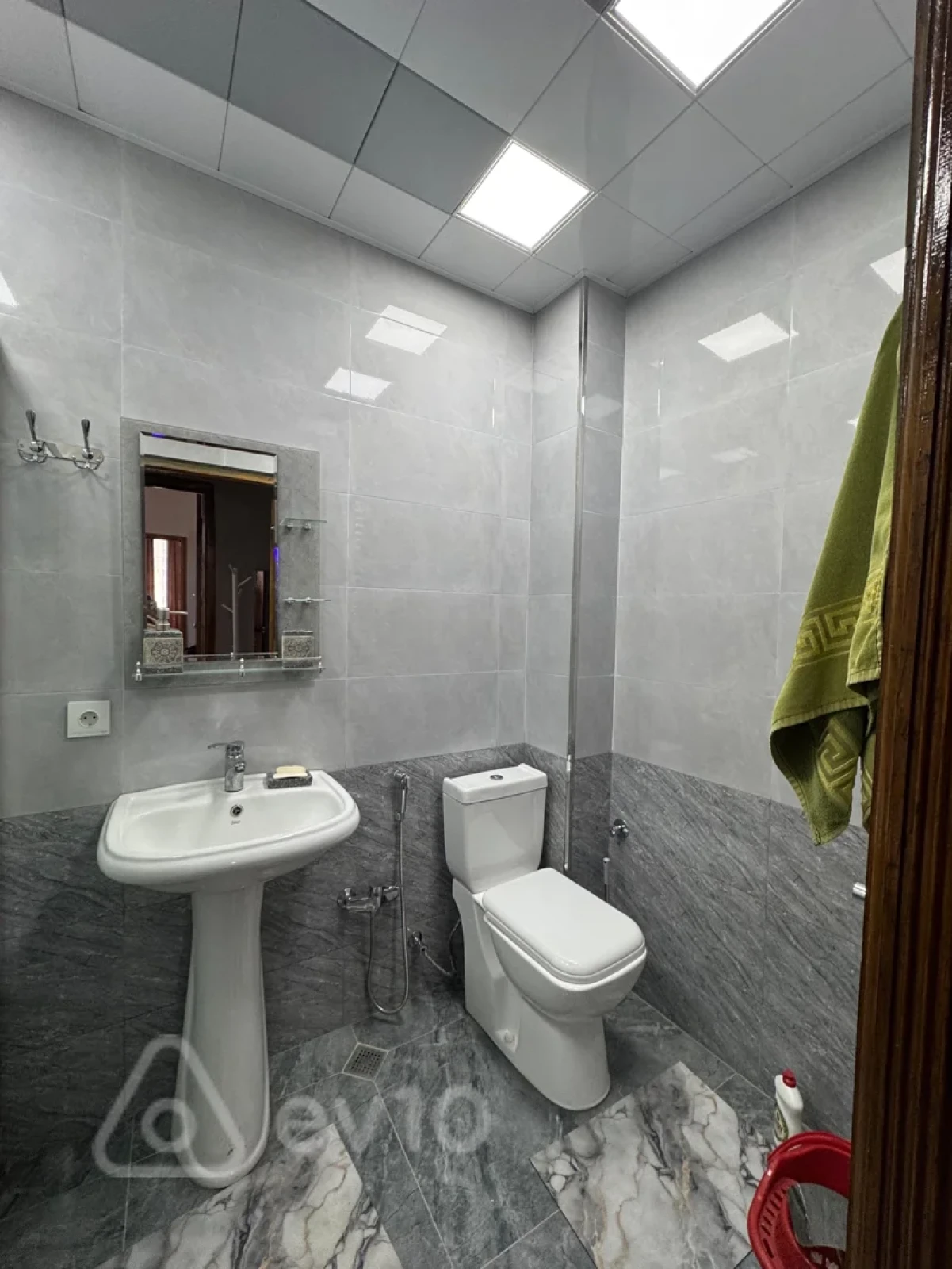 Kirayə verilir 3 otaqlı köhnə tikili 75 m²