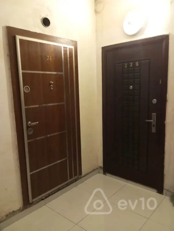 Kirayə verilir 3 otaqlı yeni tikili 120 m²