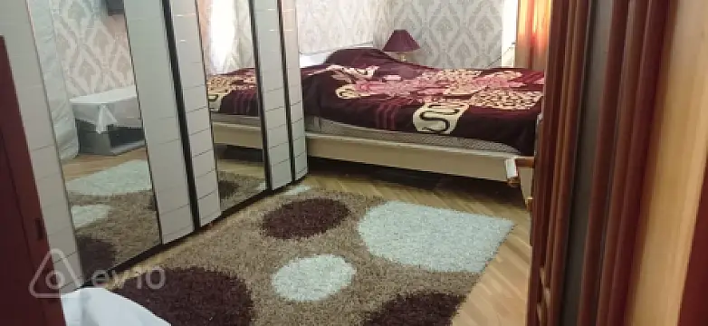 Kirayə verilir 3 otaqlı yeni tikili 120 m²