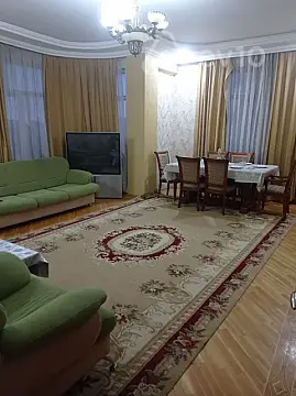 Kirayə verilir 3 otaqlı yeni tikili 120 m²