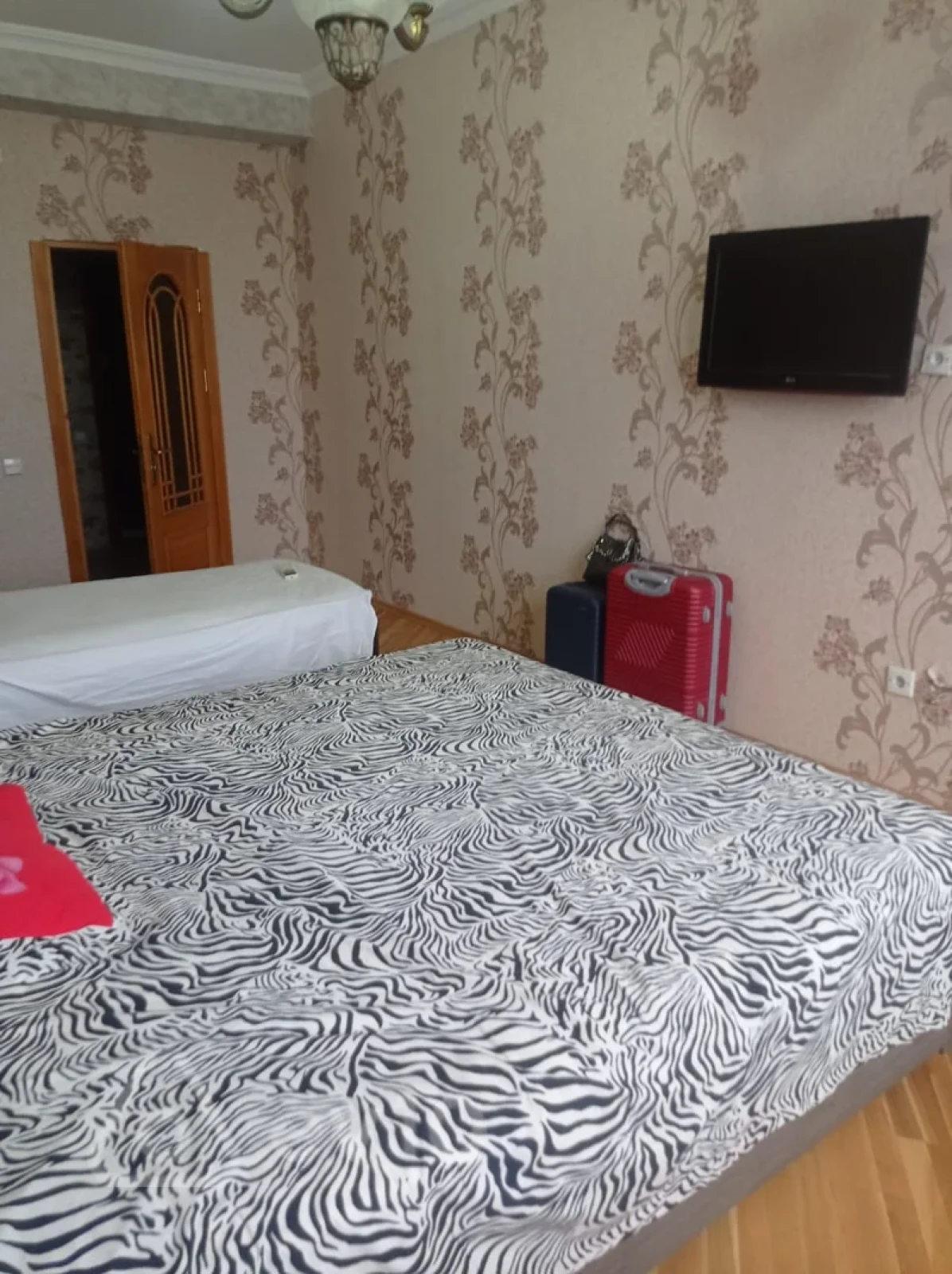 Kirayə verilir 3 otaqlı yeni tikili 120 m²