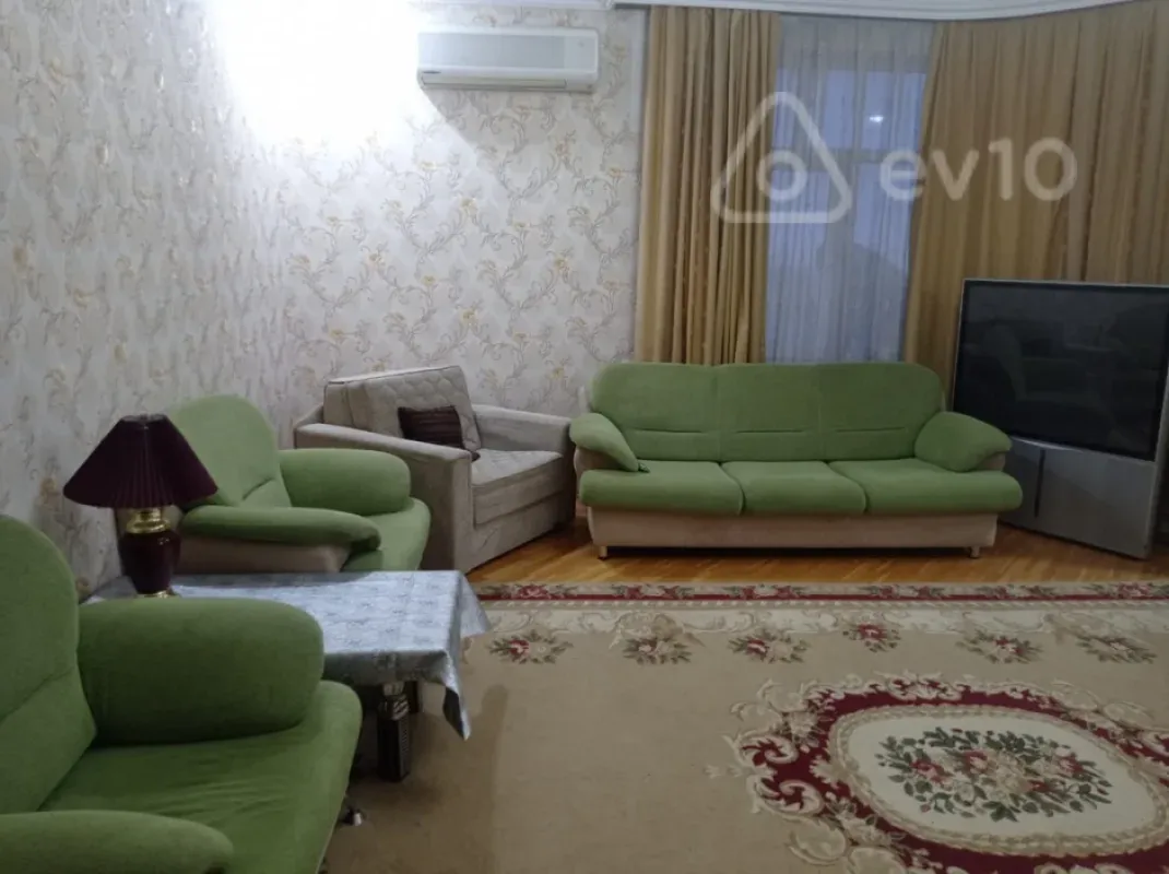 Kirayə verilir 3 otaqlı yeni tikili 120 m²