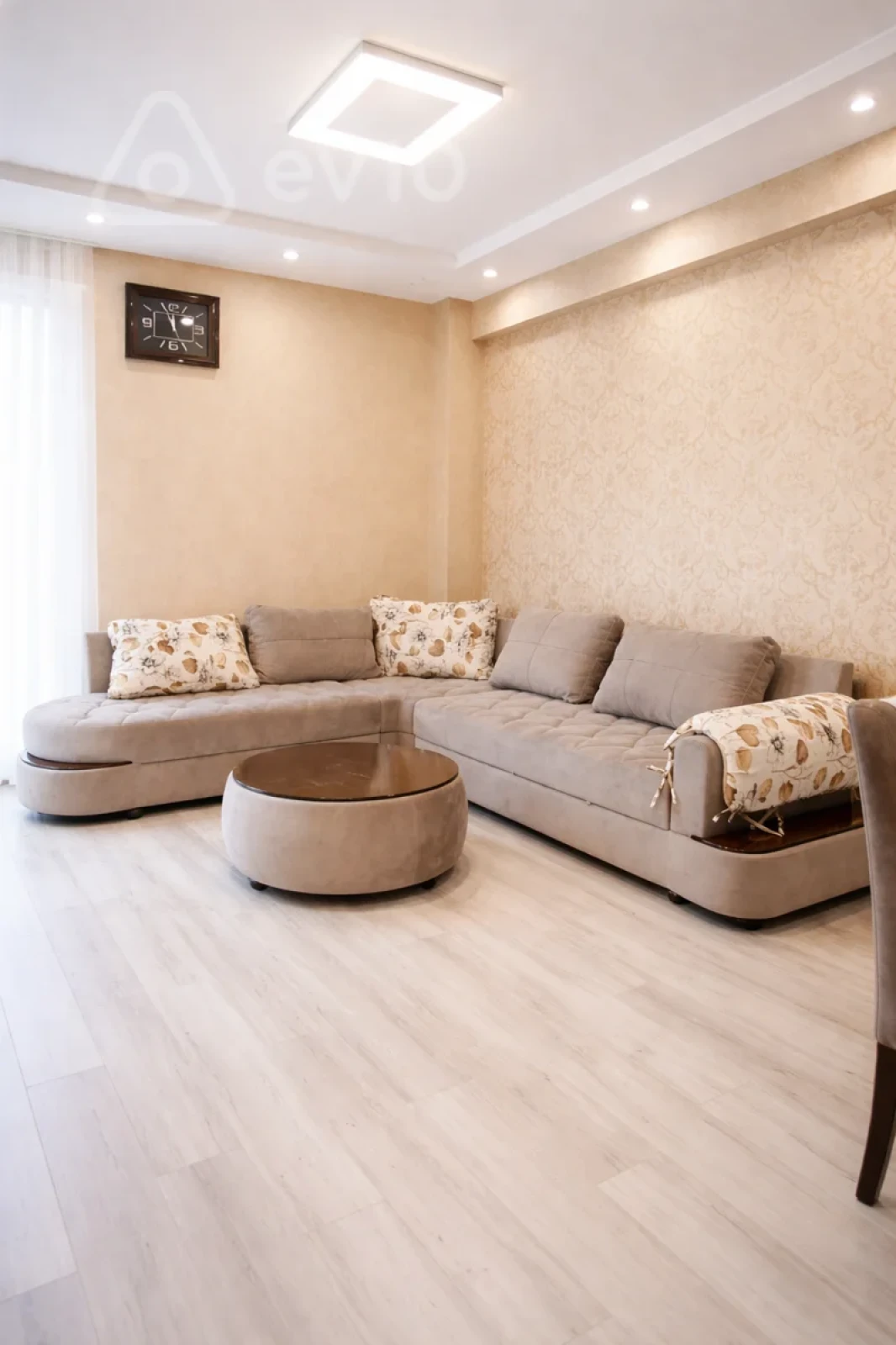 Kirayə verilir 2 otaqlı yeni tikili 75 m²