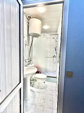 Kirayə verilir 2 otaqlı köhnə tikili 75 m²