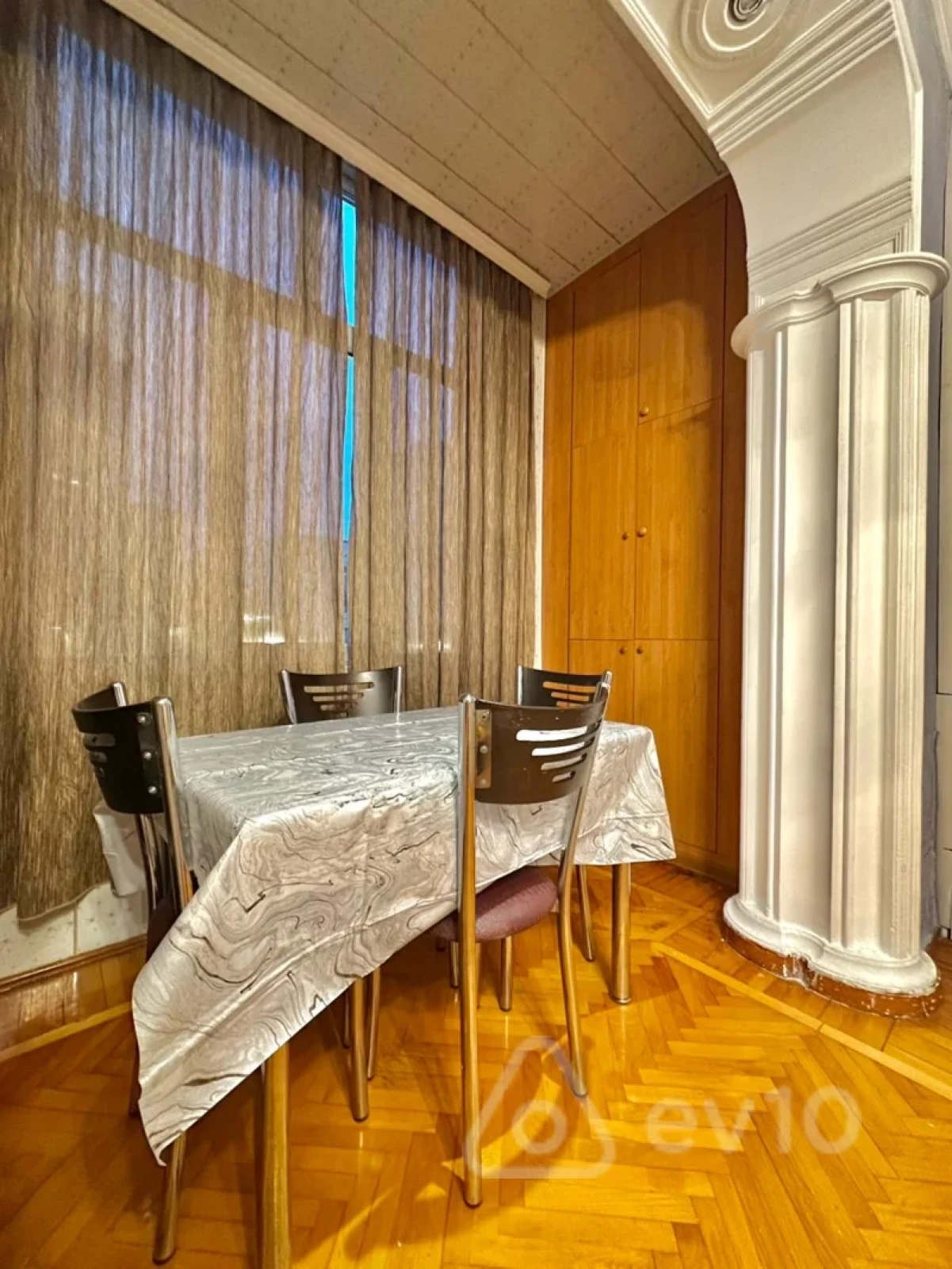 Kirayə verilir 2 otaqlı köhnə tikili 75 m²