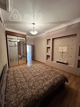 Kirayə verilir 2 otaqlı köhnə tikili 65 m²