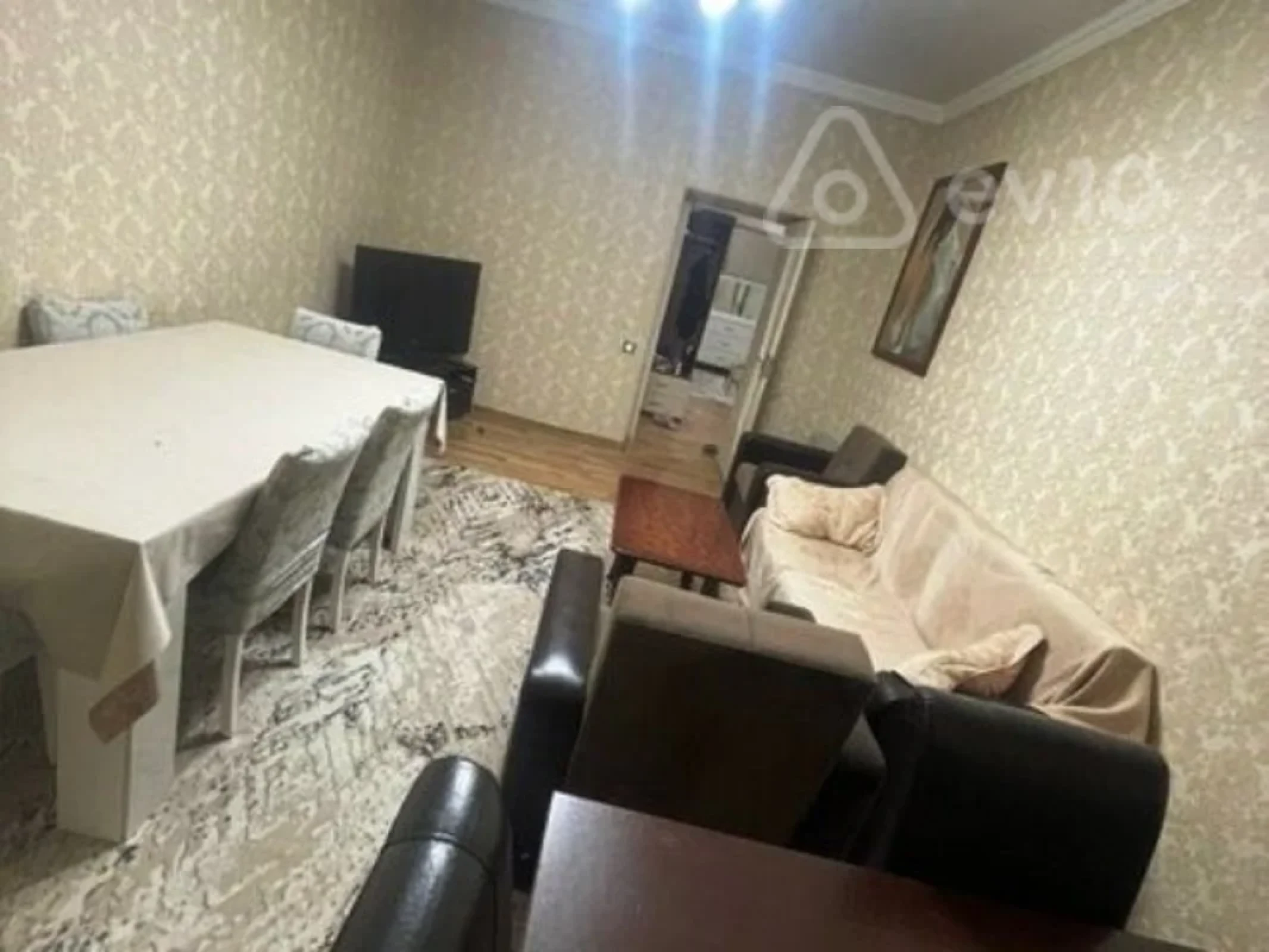 Kirayə verilir 2 otaqlı köhnə tikili 50 m²