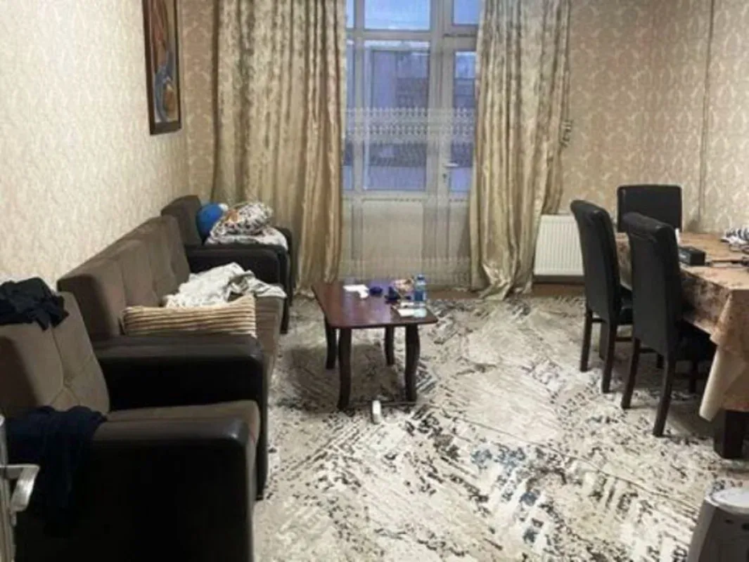 Kirayə verilir 2 otaqlı köhnə tikili 50 m²