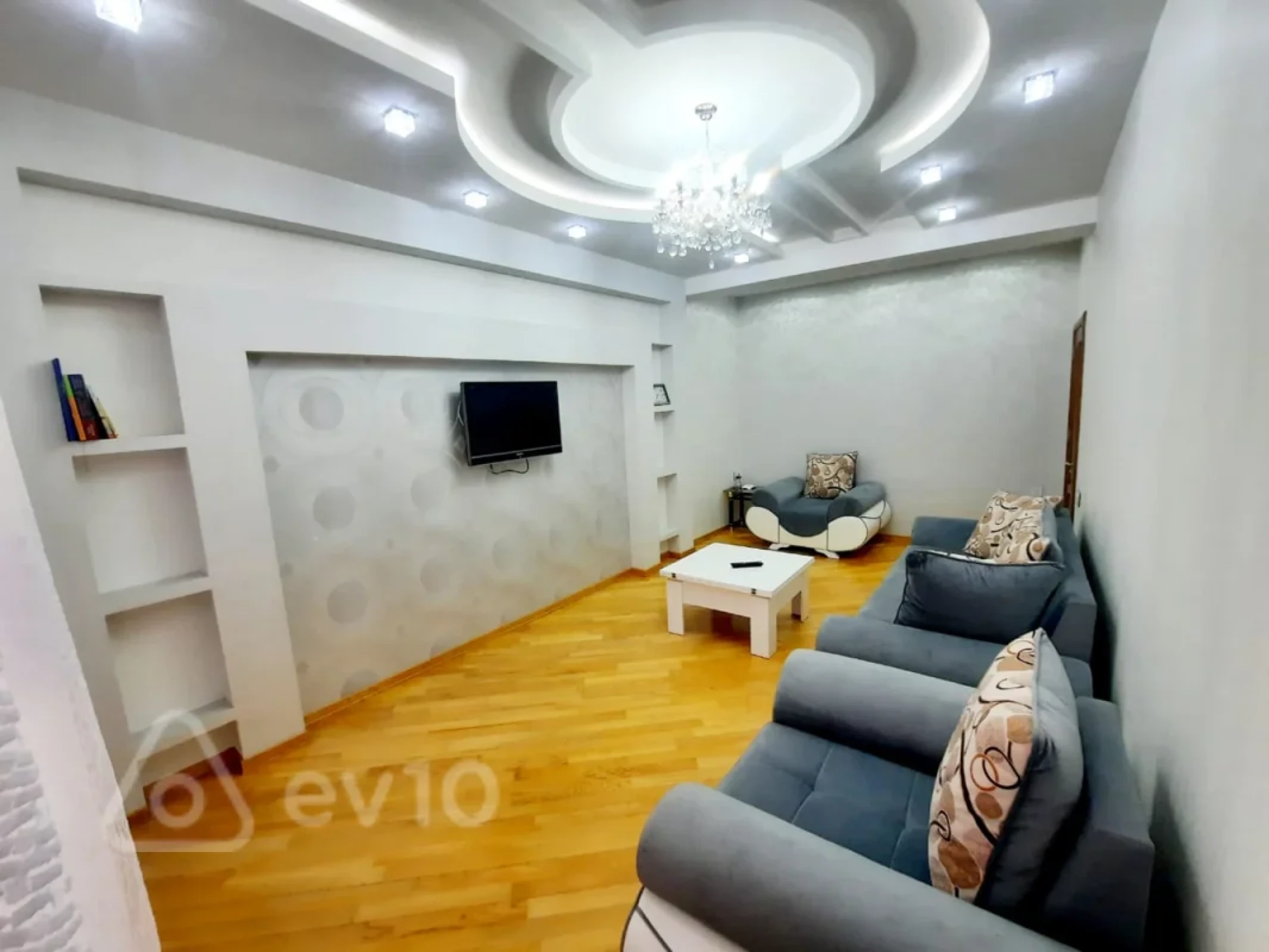 Kirayə verilir 2 otaqlı yeni tikili 100 m²