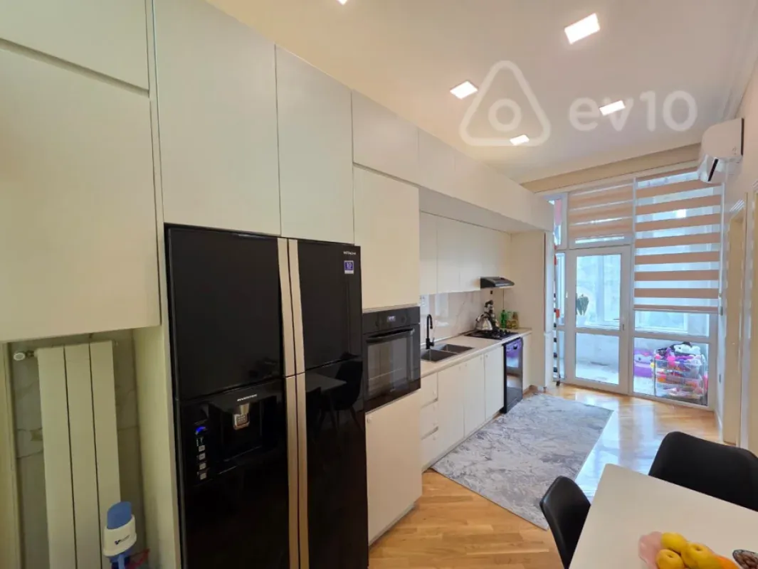 Satılır 3 otaqlı yeni tikili 73 m²