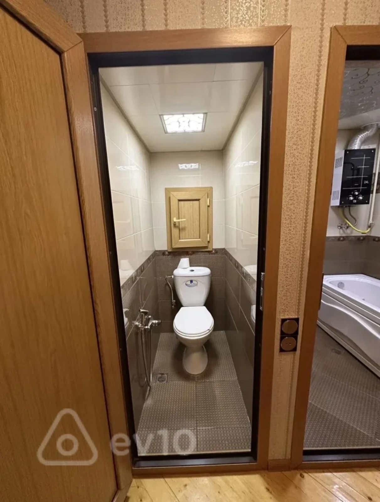 Kirayə verilir 2 otaqlı köhnə tikili 68 m²