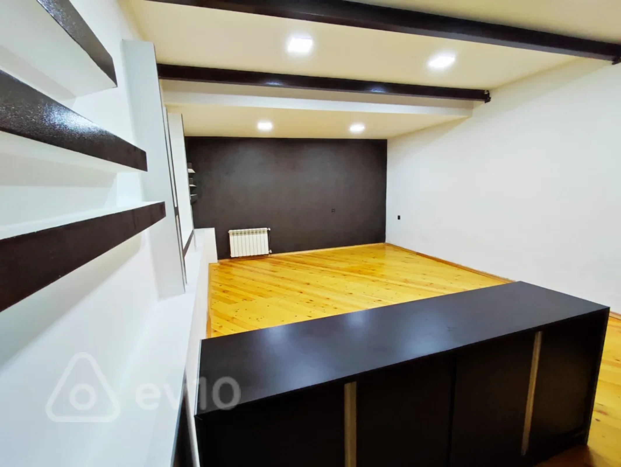 Kirayə verilir 2 otaqlı ofis 80 m²