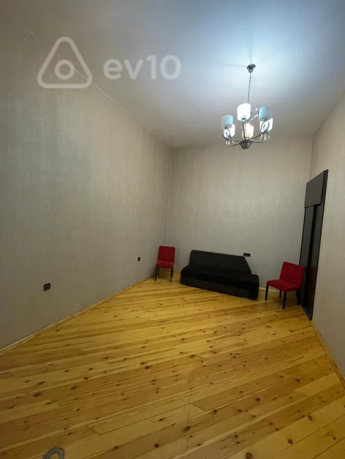 Kirayə verilir 2 otaqlı ofis 80 m²