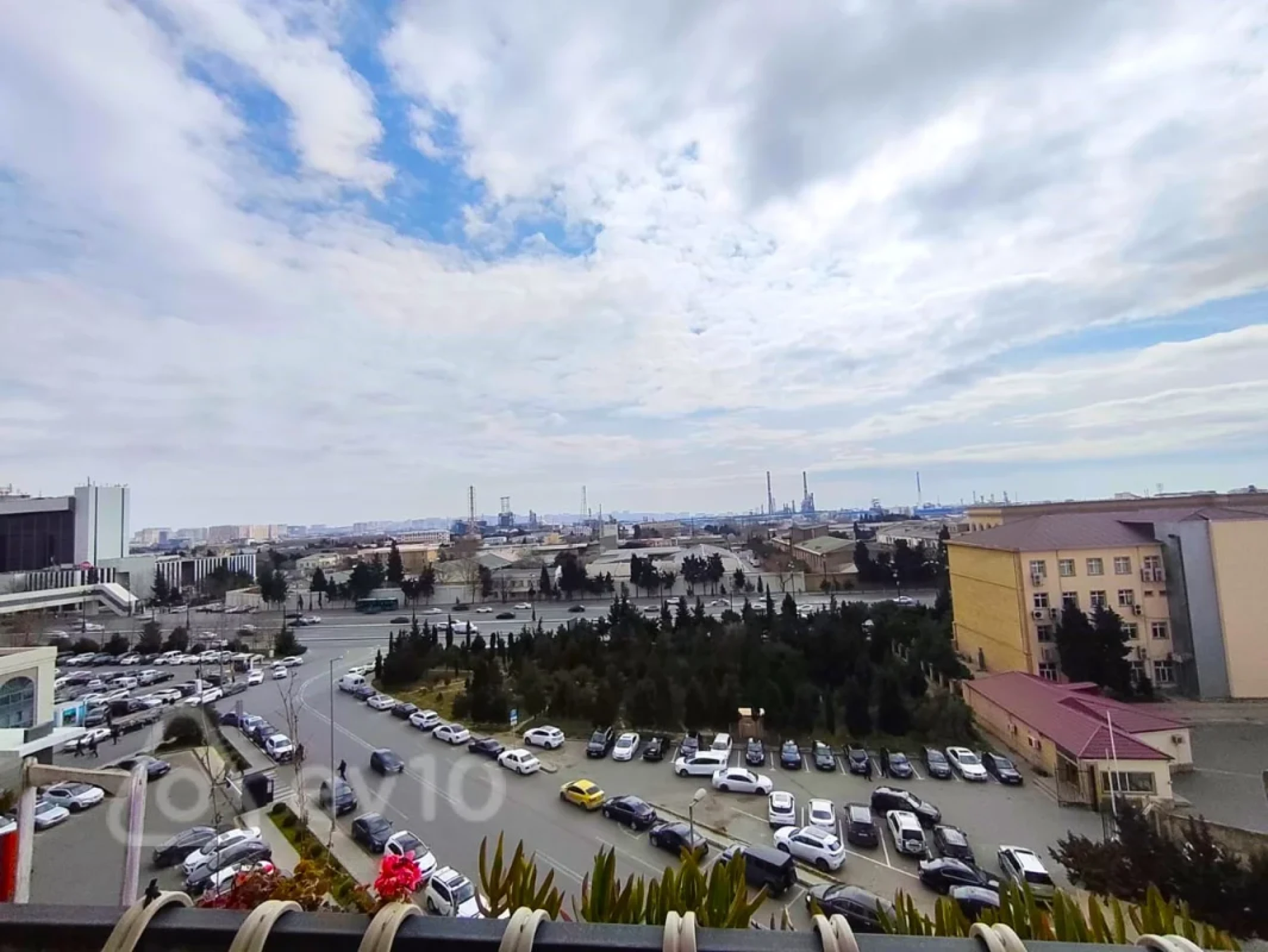 Kirayə verilir 4 otaqlı yeni tikili 130 m²