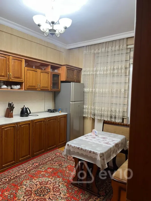 Kirayə verilir 2 otaqlı yeni tikili 100 m²