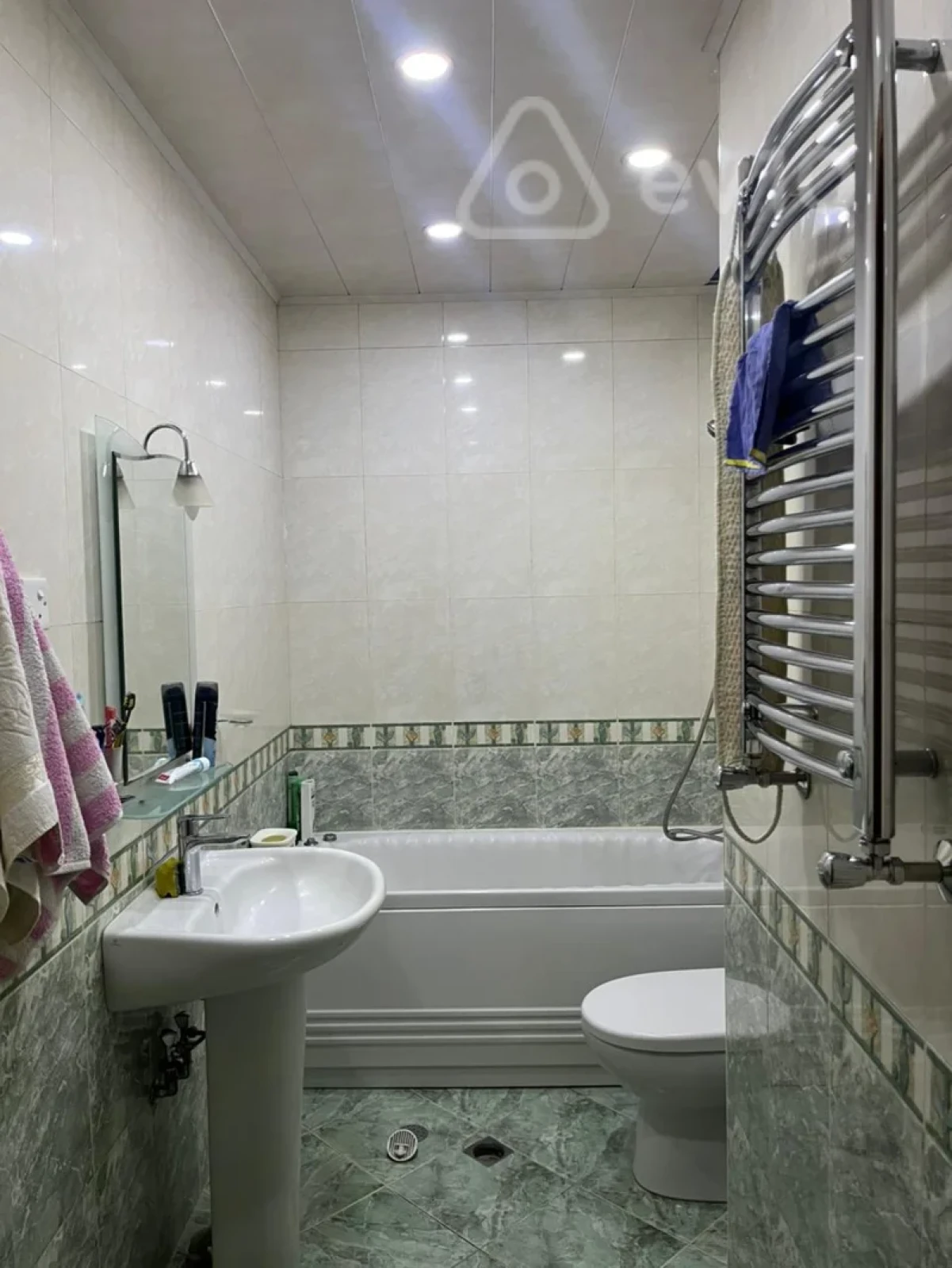 Kirayə verilir 2 otaqlı yeni tikili 100 m²