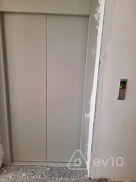 Satılır 4 otaqlı yeni tikili 140 m²