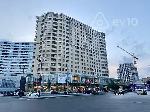 Satılır 4 otaqlı yeni tikili 140 m²