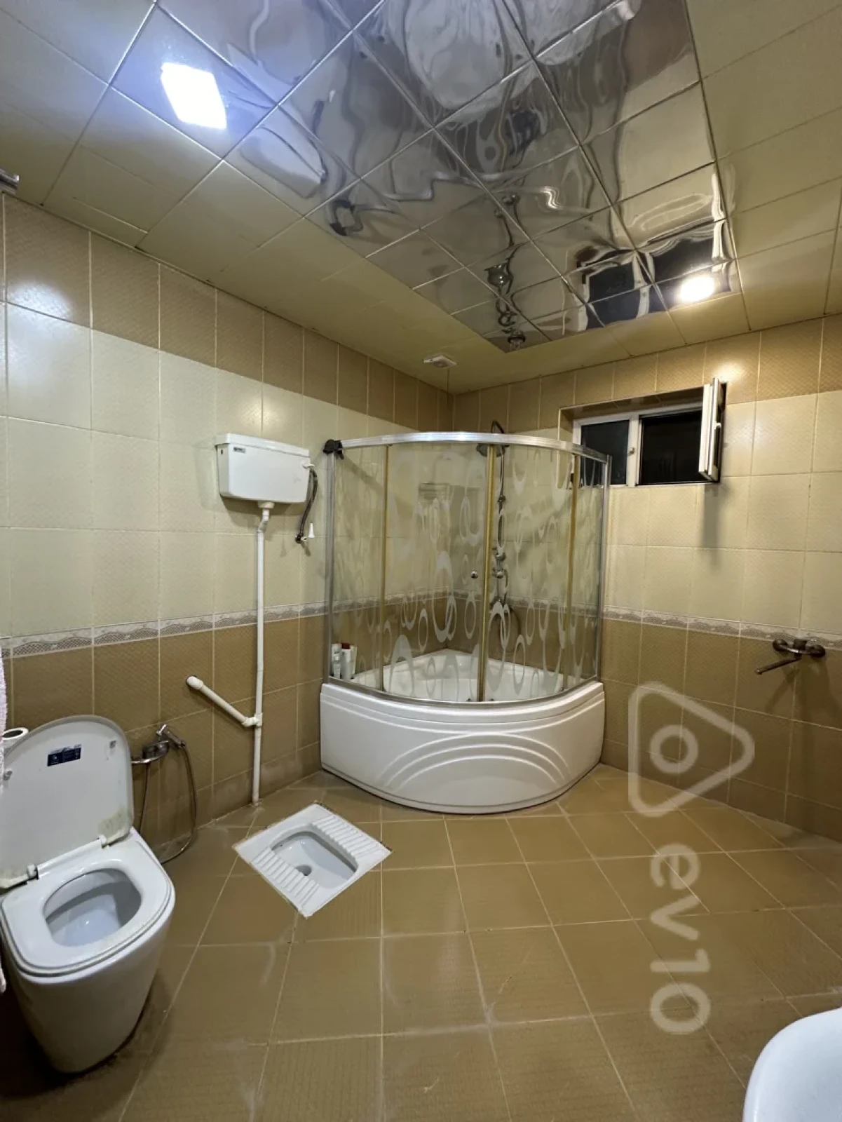 Satılır 6 otaqlı həyət evi 210 m²