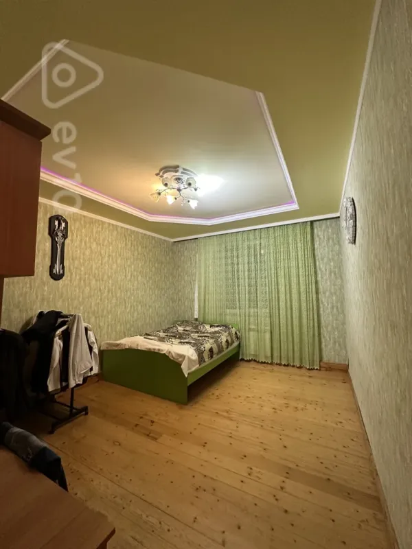 Satılır 6 otaqlı həyət evi 210 m²
