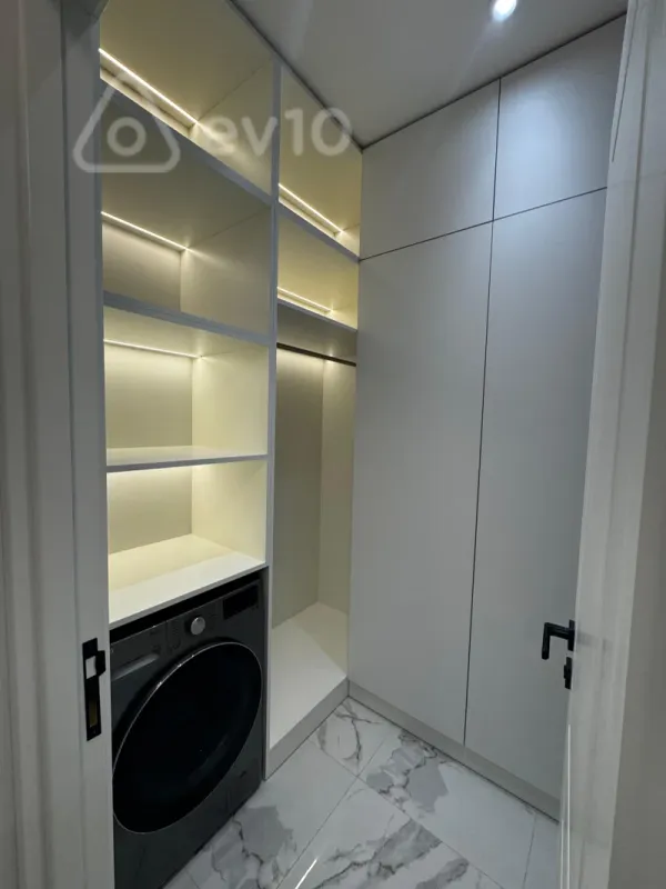 Satılır 4 otaqlı yeni tikili 168 m²