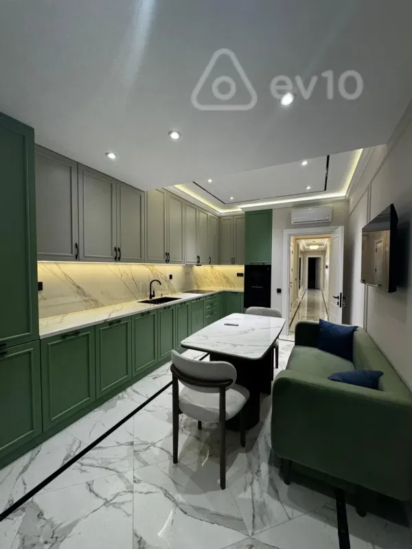 Satılır 4 otaqlı yeni tikili 168 m²