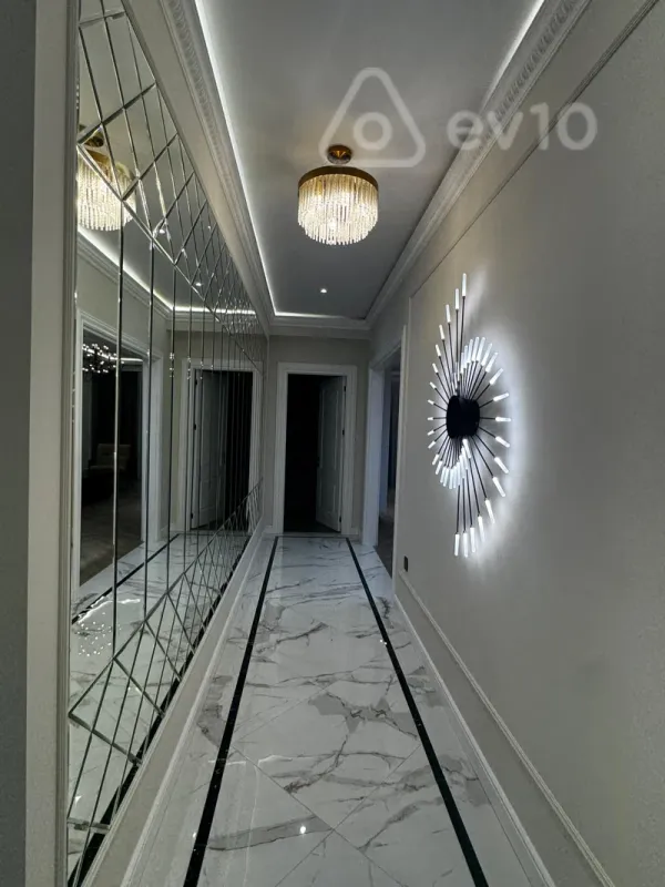 Satılır 4 otaqlı yeni tikili 168 m²