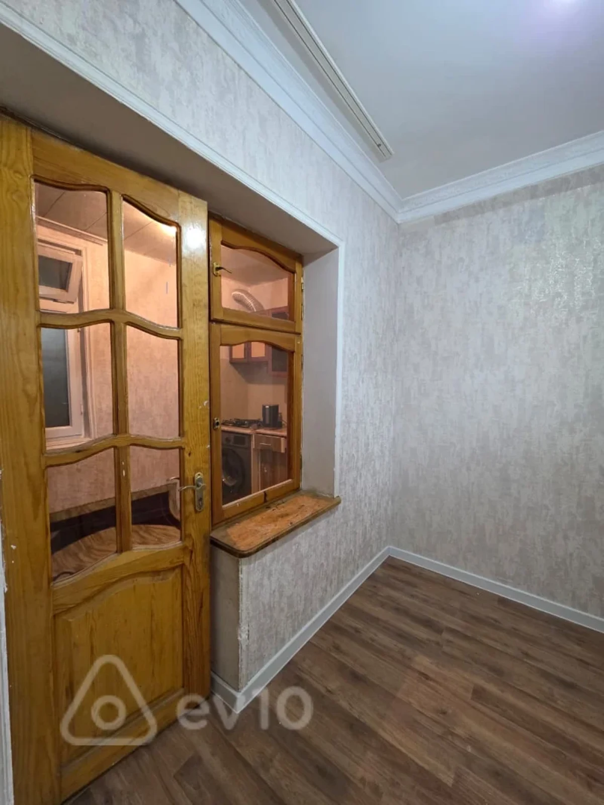 Kirayə verilir 2 otaqlı köhnə tikili 45 m²