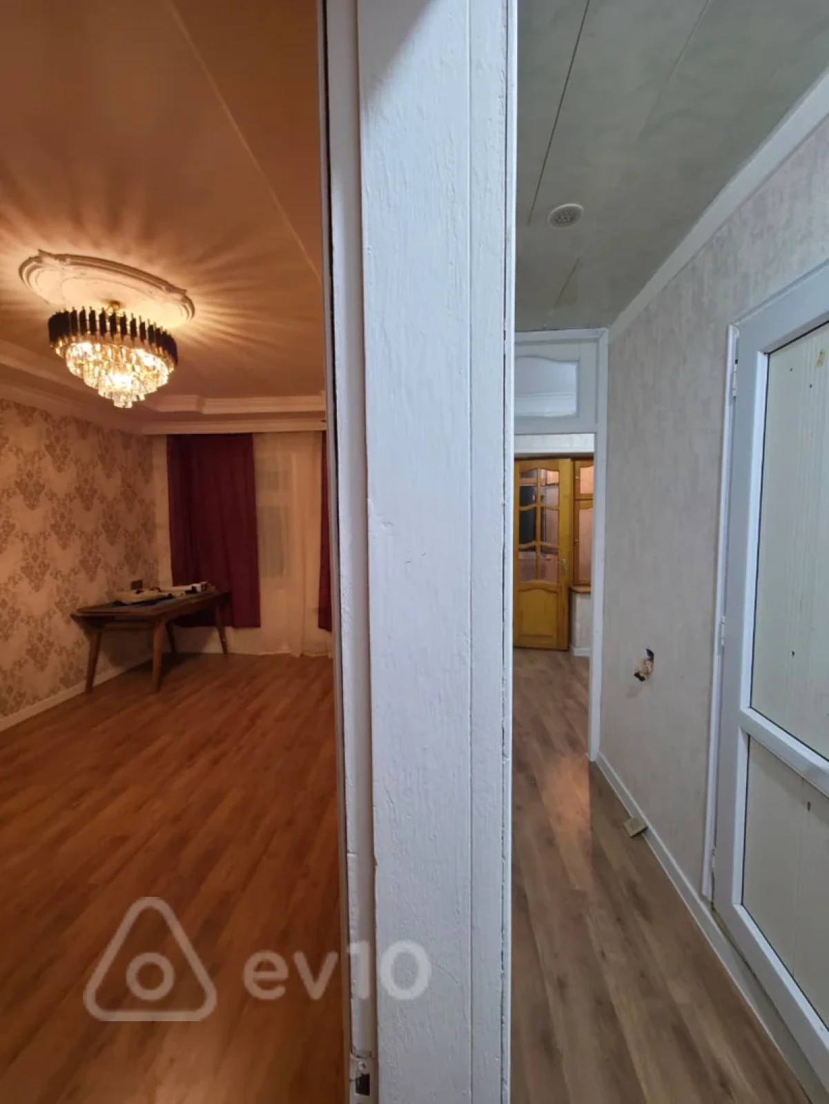 Kirayə verilir 2 otaqlı köhnə tikili 45 m²