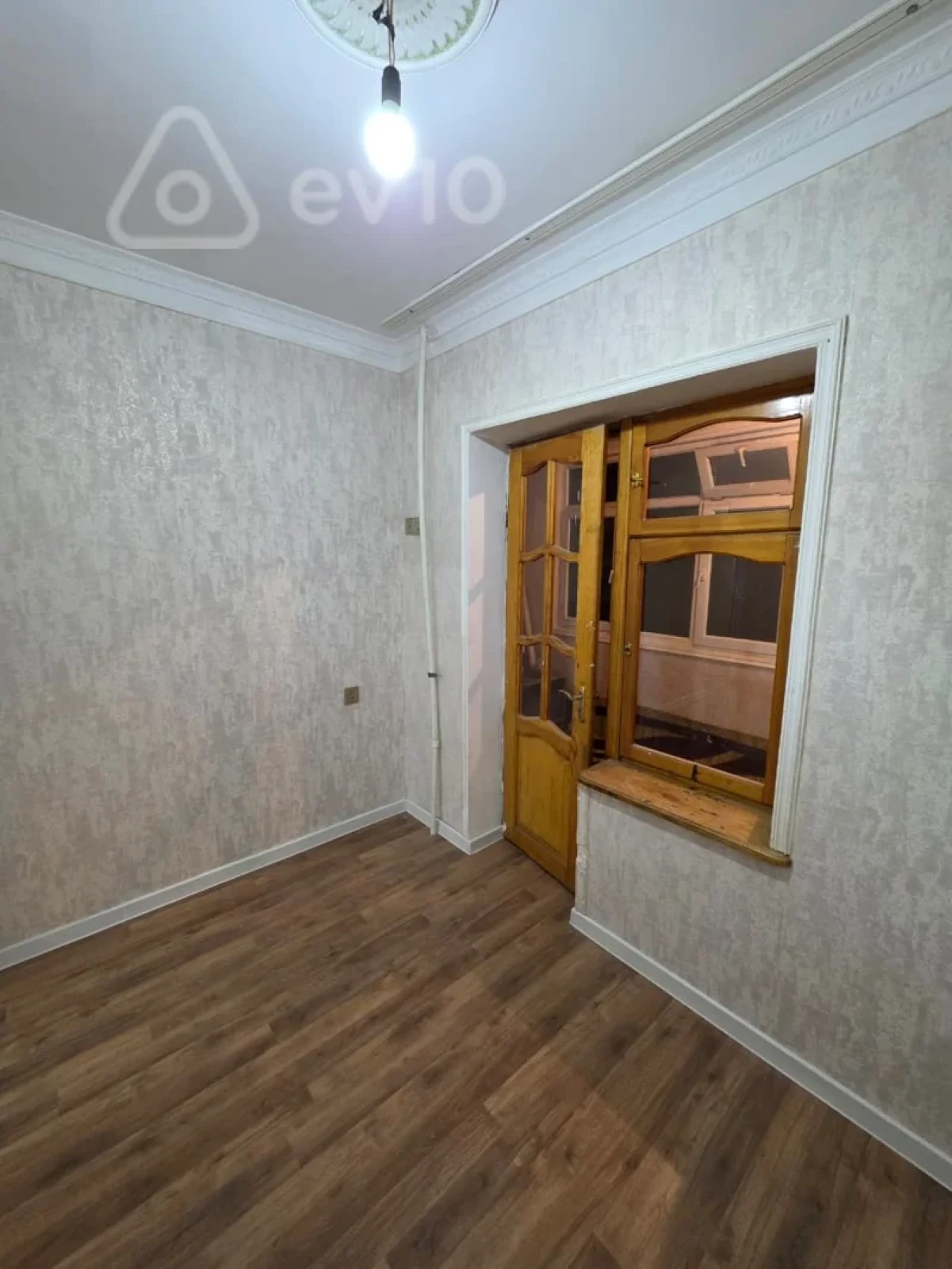 Kirayə verilir 2 otaqlı köhnə tikili 45 m²