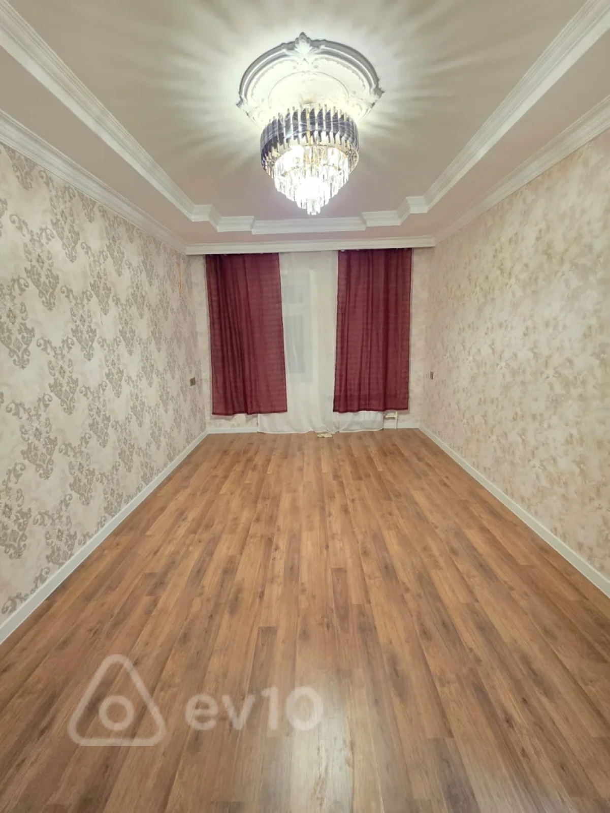 Kirayə verilir 2 otaqlı köhnə tikili 45 m²