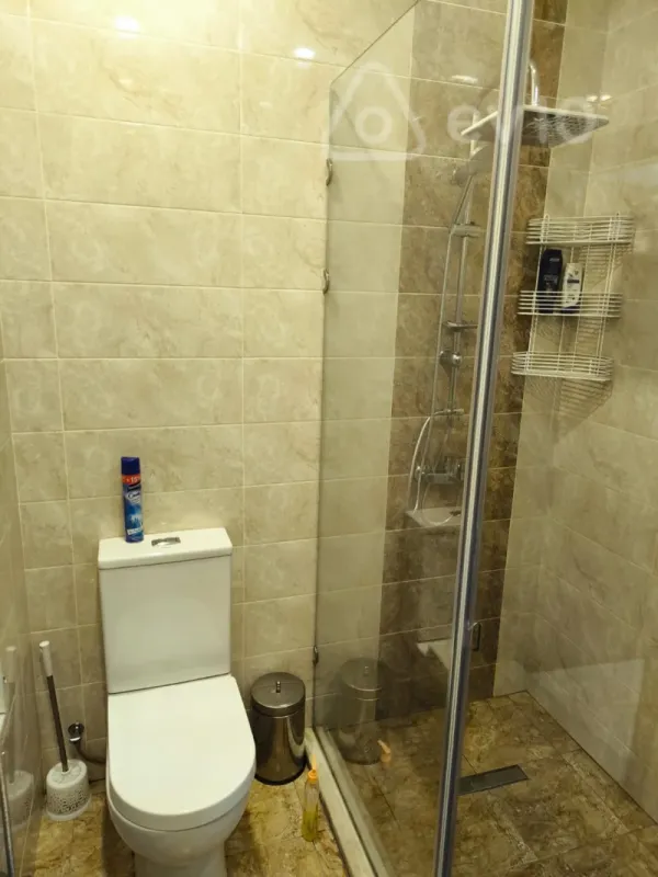 Kirayə verilir 2 otaqlı yeni tikili 75 m²