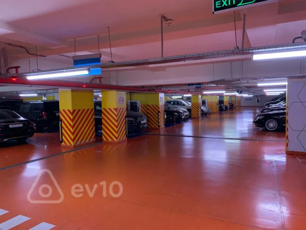 Kirayə verilir 2 otaqlı yeni tikili 75 m²