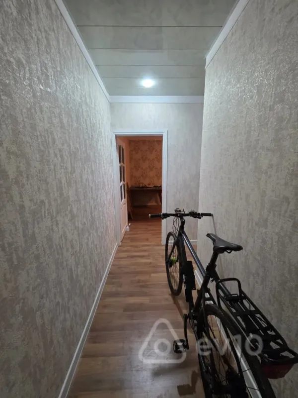 Kirayə verilir 2 otaqlı köhnə tikili 45 m²