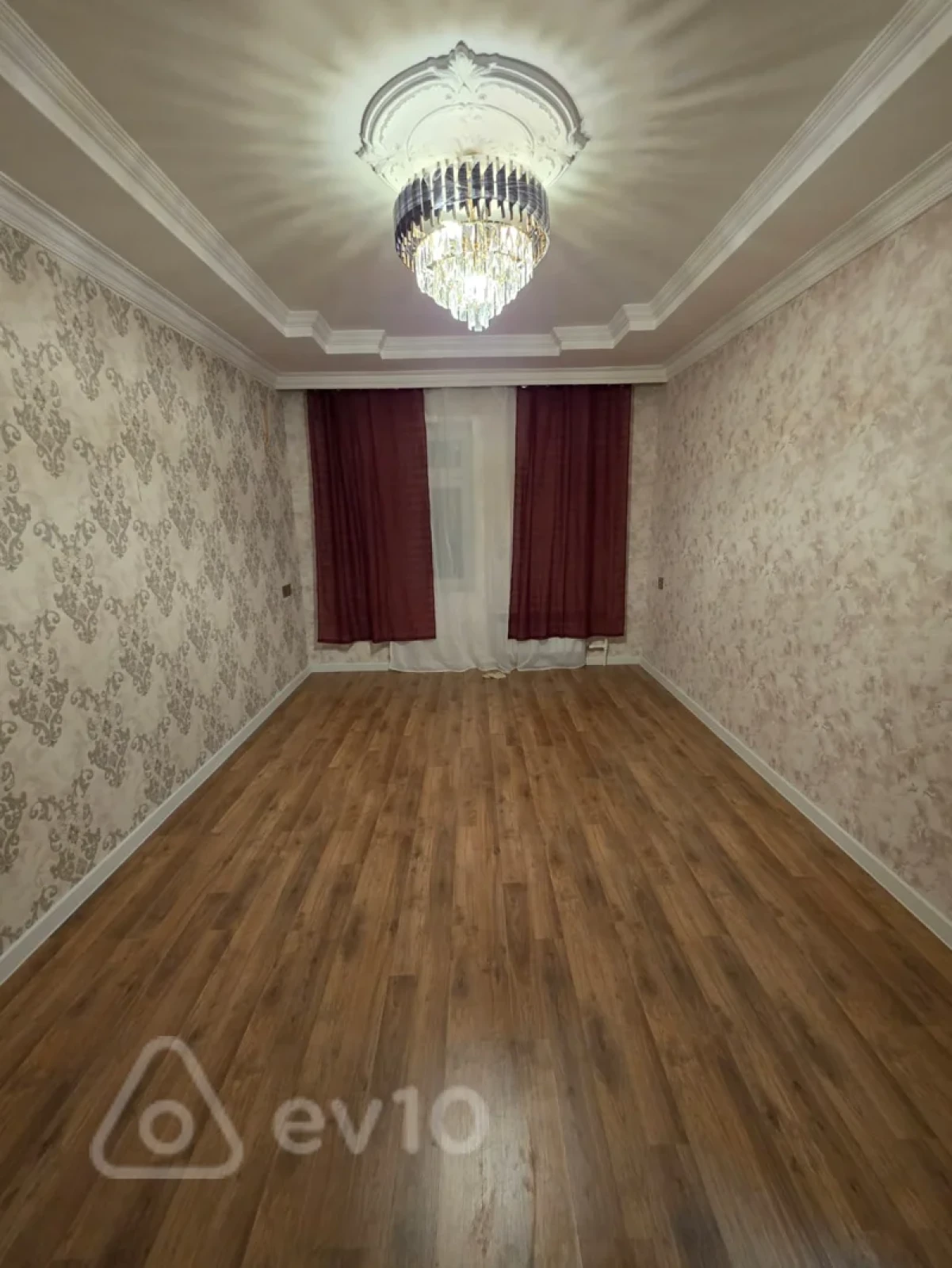 Kirayə verilir 2 otaqlı köhnə tikili 45 m²