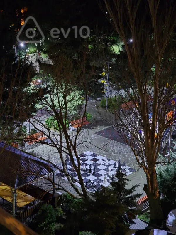 Kirayə verilir 2 otaqlı köhnə tikili 45 m²