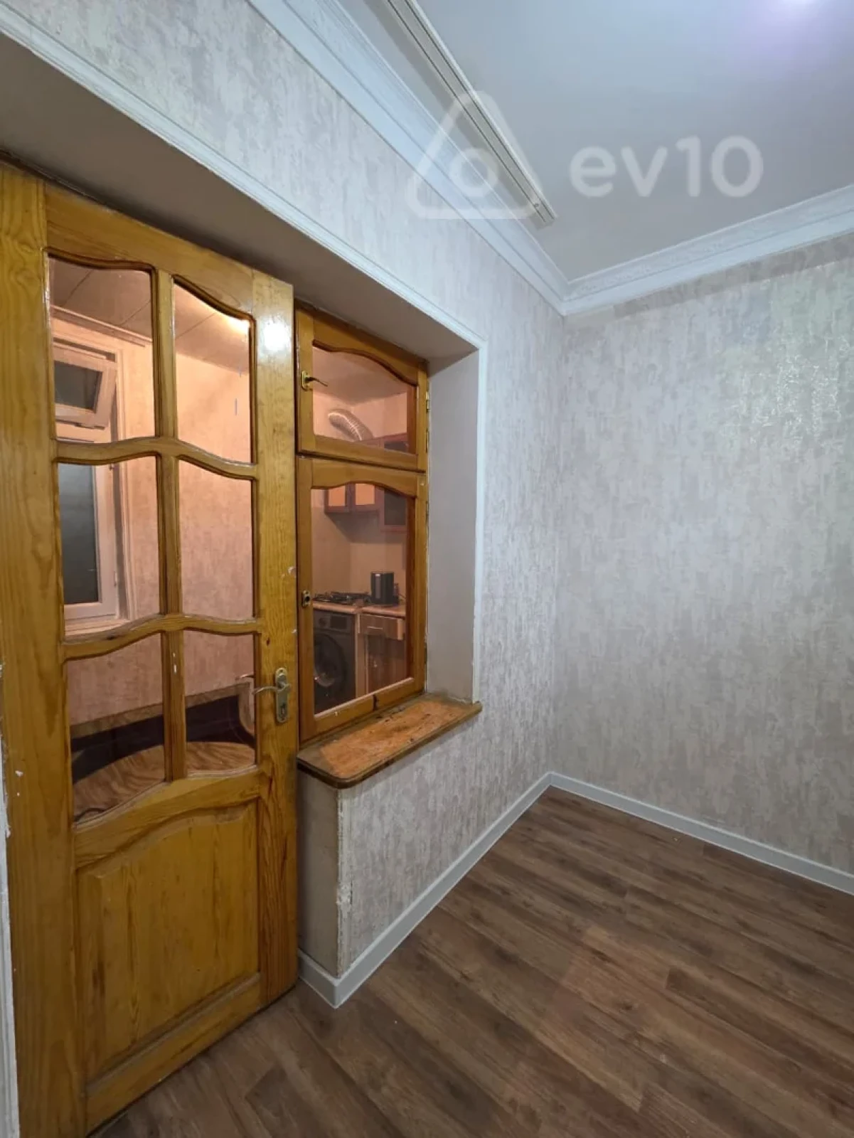 Kirayə verilir 2 otaqlı köhnə tikili 45 m²