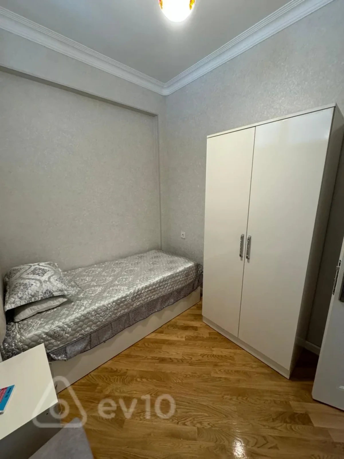 Kirayə verilir 3 otaqlı yeni tikili 65 m²