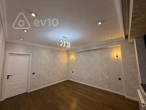 Satılır 3 otaqlı yeni tikili 82 m²