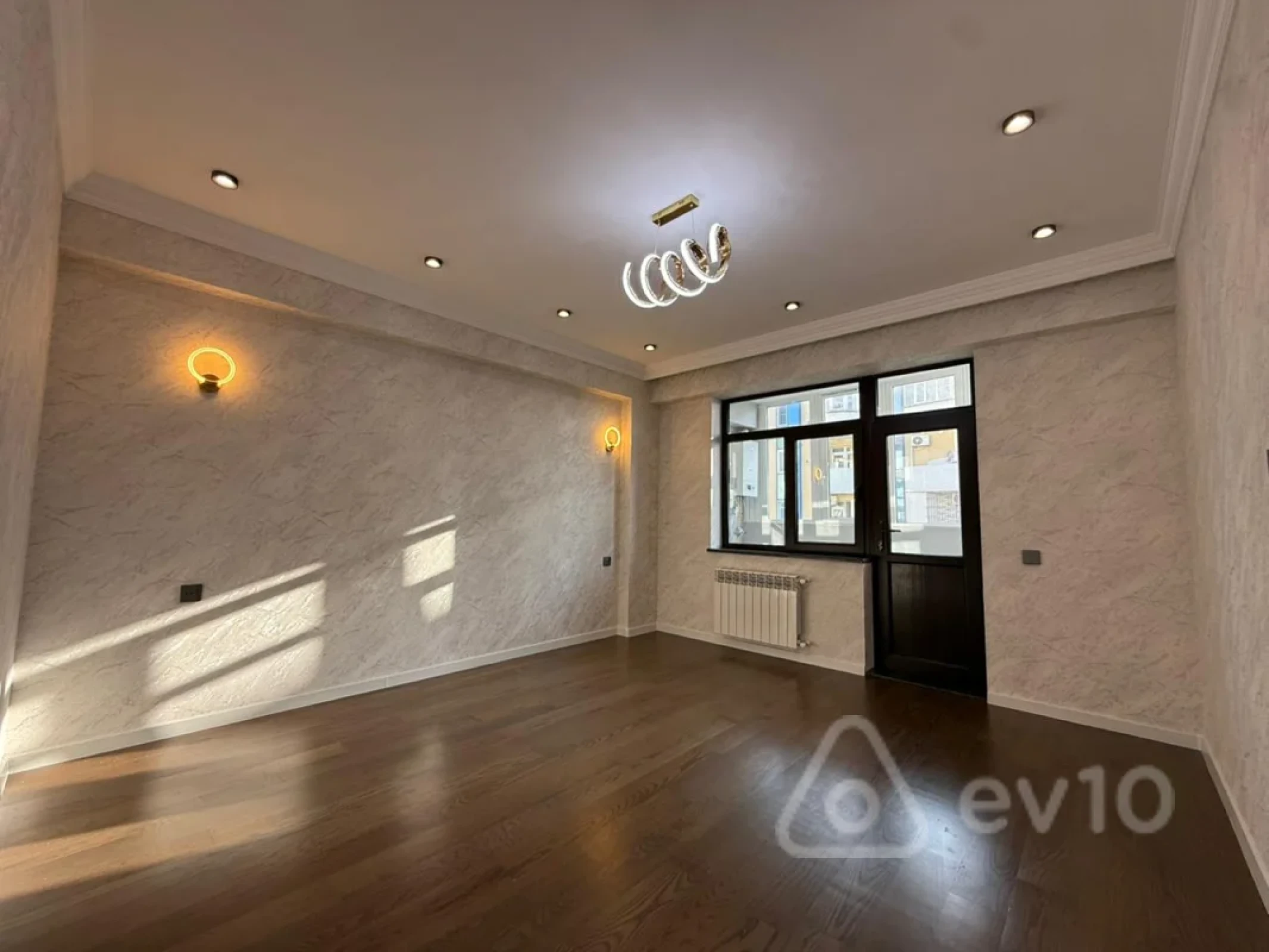 Satılır 3 otaqlı yeni tikili 82 m²