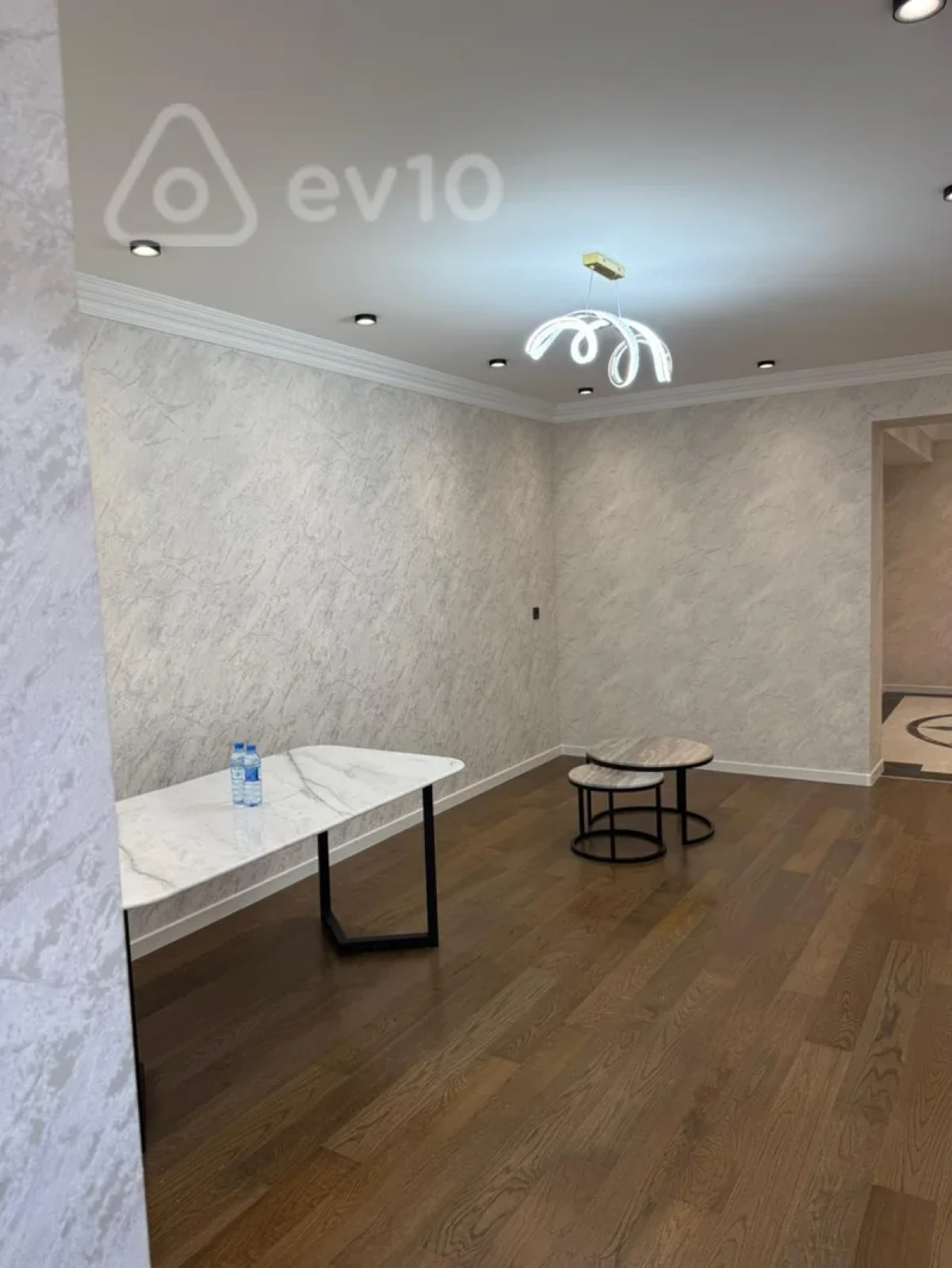 Satılır 3 otaqlı yeni tikili 82 m²