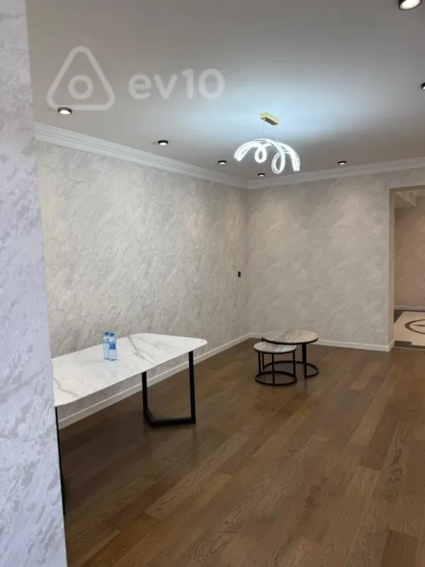 Satılır 3 otaqlı yeni tikili 82 m²