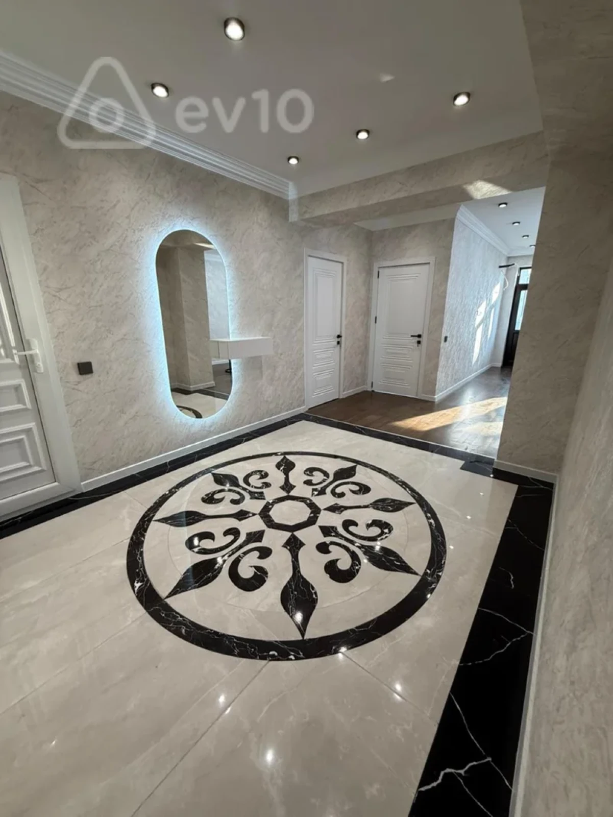 Satılır 3 otaqlı yeni tikili 82 m²