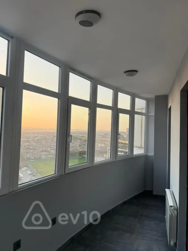 Satılır 3 otaqlı yeni tikili 82 m²