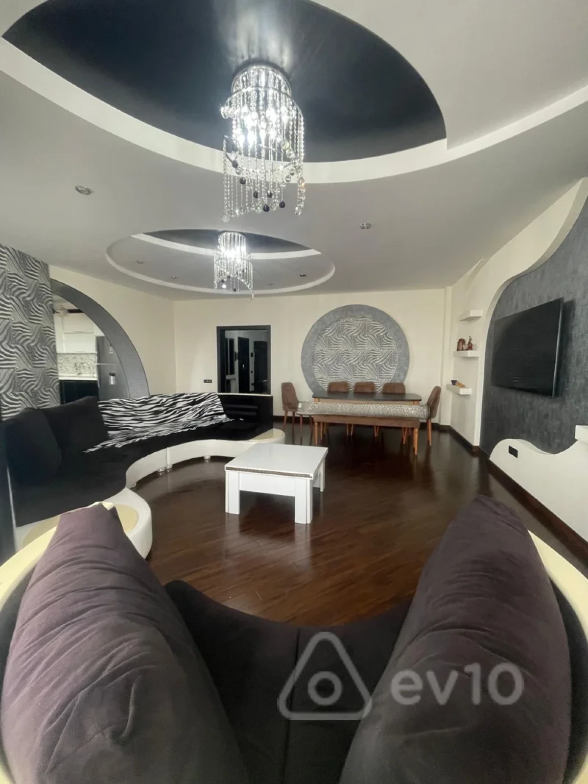 Satılır 3 otaqlı yeni tikili 160 m²