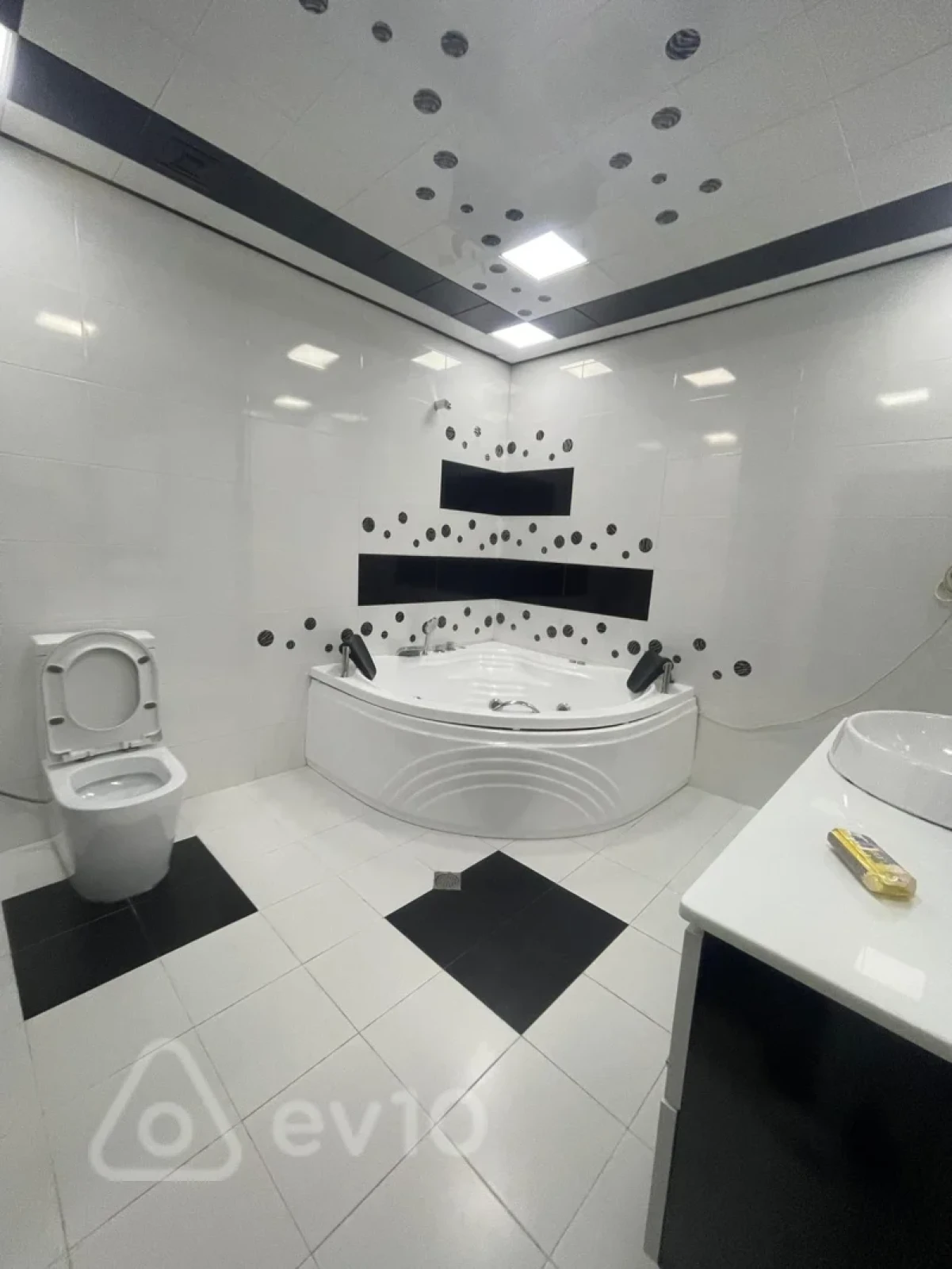 Satılır 3 otaqlı yeni tikili 160 m²