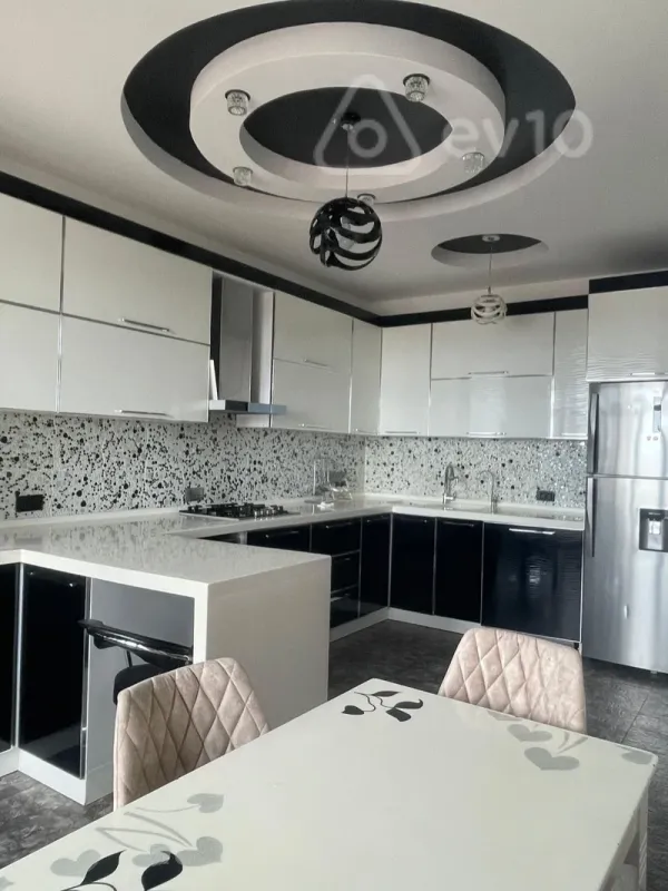 Satılır 3 otaqlı yeni tikili 160 m²
