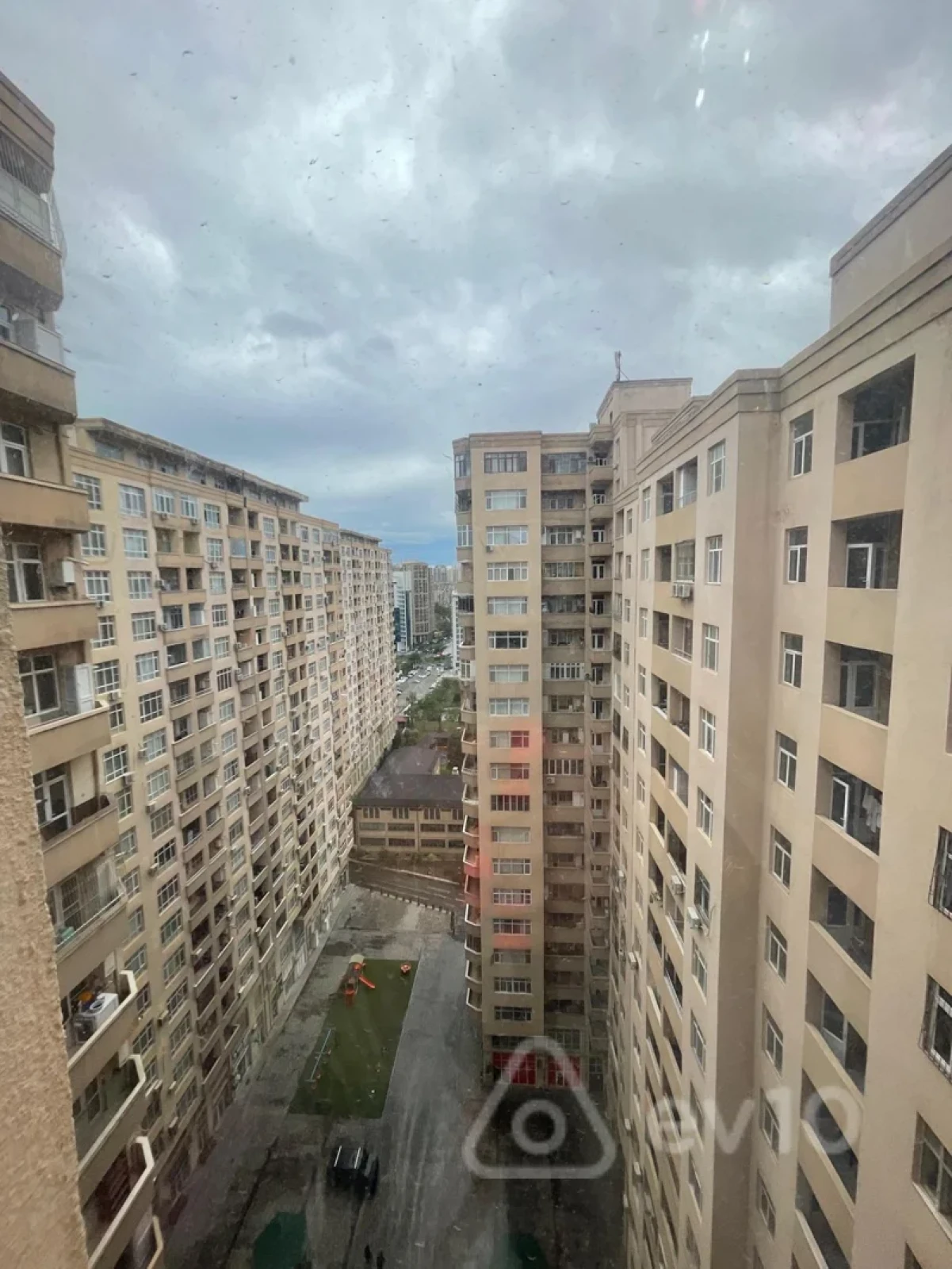 Satılır 3 otaqlı yeni tikili 160 m²