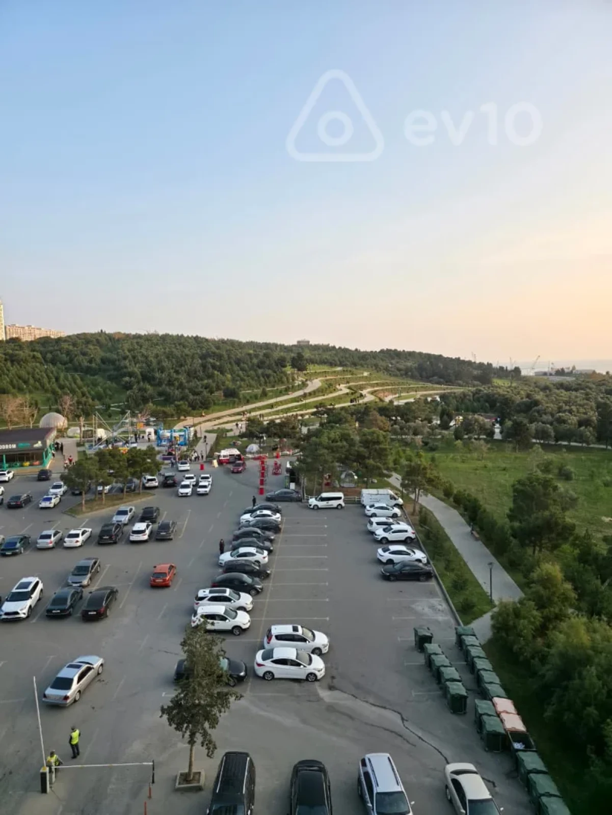 Satılır 4 otaqlı yeni tikili 130 m²